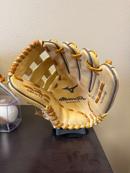 Mizuno Pro RH Infield Baseball Glove 12" Fernando Tatis Jr Model