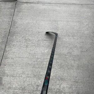Intermediate CCM Vizion Right Handed Hockey Stick 55 Flex (Used)