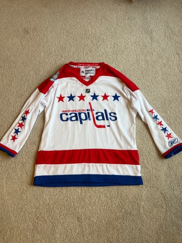 White Large/Extra Large Kids Unisex Reebok Jersey (Used)