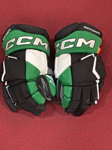 CCM HGPJSPP Gloves 14" Pro Stock Item#ND15