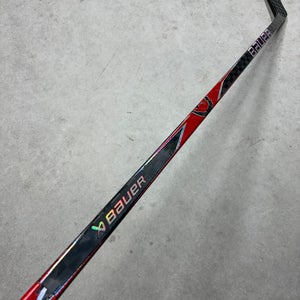 82 Flex P28M Senior Bauer Proto 2 Left Hand Hockey Stick Pro Stock (Used)