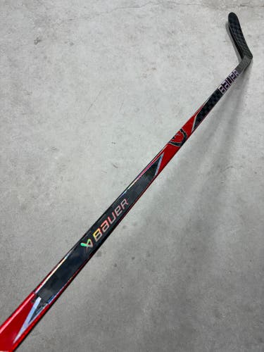 82 Flex P28M Senior Bauer Proto 2 Left Hand Hockey Stick Pro Stock (Used)