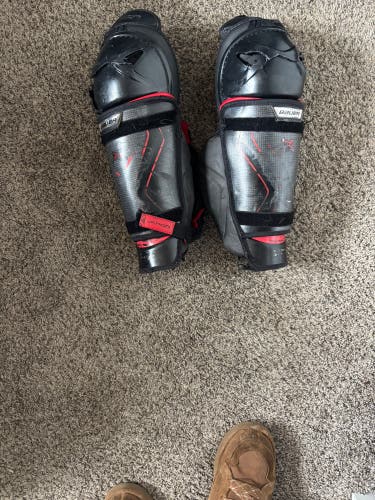 Senior Bauer Vapor 1X Lite 14" Shin Pads (Used)