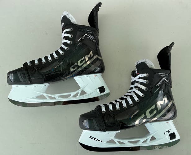 NHL Return CCM JetSpeed FT6 PRO Pro Stock Size 8.5 Hockey Skates (Used) 33502