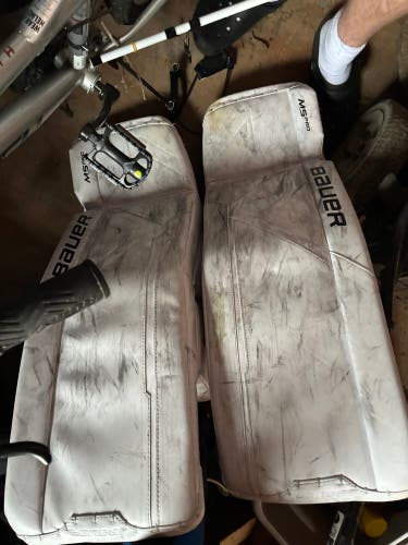 Medium 2023 Bauer Supreme M5 Pro Goalie Leg Pads (Used)