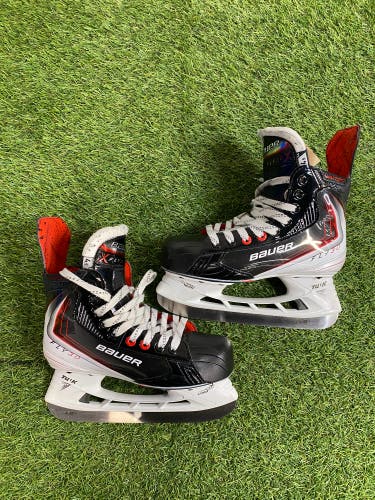 Bauer Vapor FLY30 (2025 Model) - Intermediate
