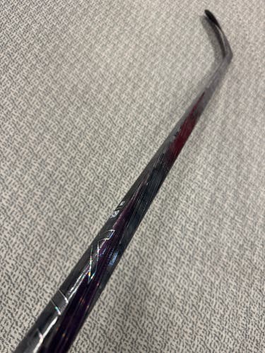 Senior True Project X Storm Right Handed Hockey Stick T28 85 Flex (New)