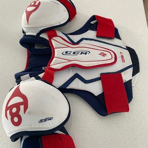 Medium Senior CCM GR8-7 OVI Shoulder Pads (Used)