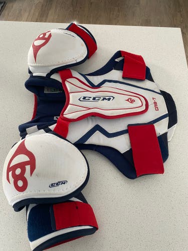 Medium Senior CCM GR8-7 OVI Shoulder Pads (Used)