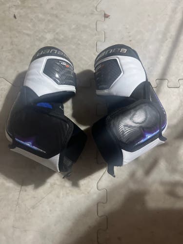 Intermediate Large Bauer Vapor Flylite Elbow Pads (New)