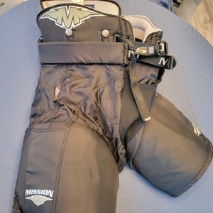 Junior Small Mission L3 Hockey Pants (Used)