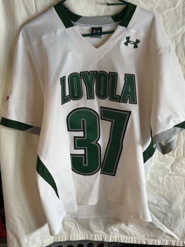 White XL Men's Under Armour Jersey (Used)