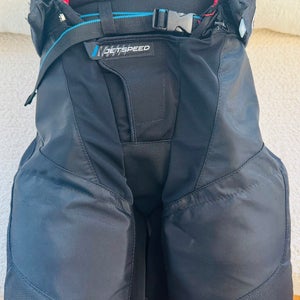Junior Large CCM JetSpeed FT6 Hockey Pants (Used still like new)