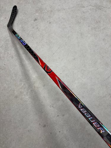 77 Flex P28 Senior Bauer Proto2 Right Hand Hockey Stick Pro Stock (Used)