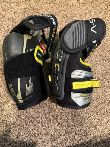 Junior Large CCM Tacks Elbow Pads (Used)