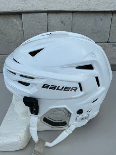 Bauer Re-Akt 155 Pro Stock Hockey Helmet Small White Thunderbirds (Used) 6293