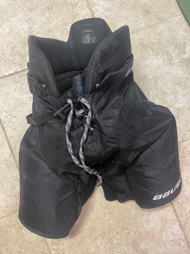 Senior Large Bauer Nexus 400 Hockey Pants (Used)