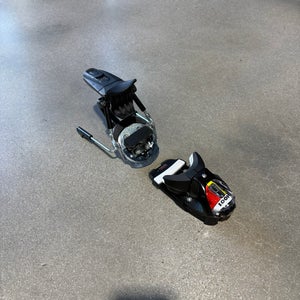 New Look Pivot 12 GW Black Icon Ski Bindings 95mm Brake DIN 4-12