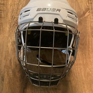 Large Bauer Re-Akt 200 Helmet (New)