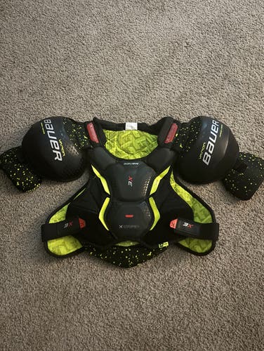 Women's Medium Junior Bauer Vapor 3X Shoulder Pads Pro Stock (New)
