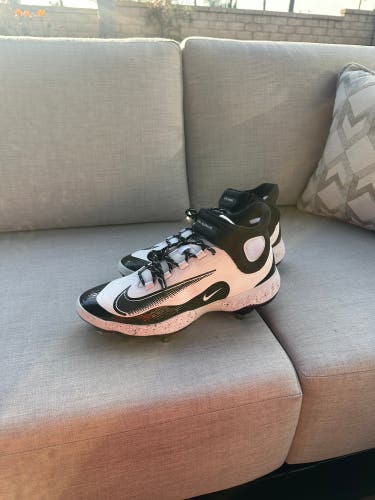 NIKE Alpha Huarache Elite 4 (sz 12) NEW