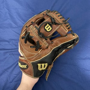 Wilson A2000 RH Infield Baseball Glove 11.75"