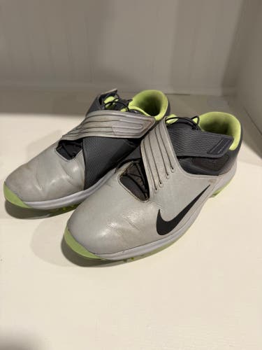 Nike TW' 17 Tiger Woods Wolf Grey (size 11)
