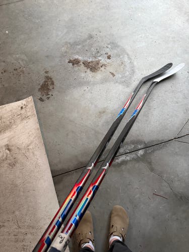 Senior Bauer Twitch Right Handed Hockey Stick P28 70 Flex (Used)