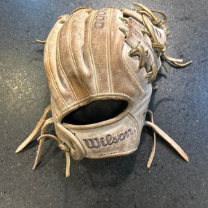 Wilson A2000 RH Infield Baseball Glove 11.5" (Used)