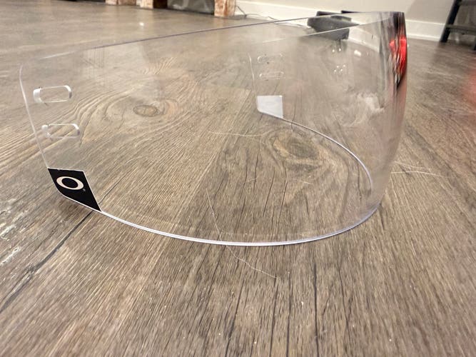 Medium Oakley straight small Visor (Used)