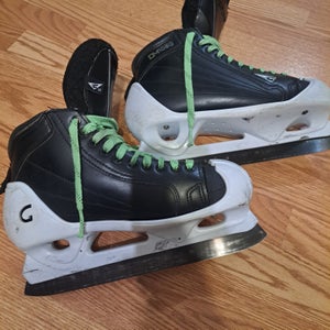 Graf DM1050 Hockey Goalie Skates Regular Width 9.5 (Used)