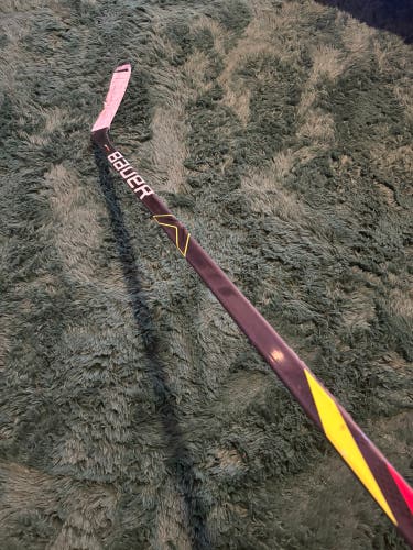 Senior Bauer Vapor X2.7 Right Handed Hockey Stick P92 77 Flex (Used)