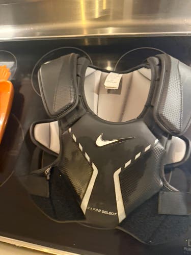 Medium Adult Nike Vapor Elite Shoulder Pads (Used)