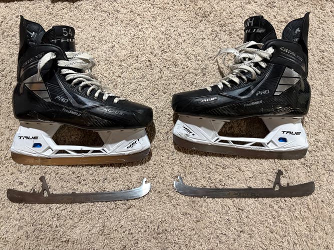 True Catalyst Pro Hockey Skates Size 9.5 James Hagens