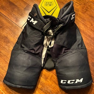 Junior Small CCM Vector Plus Hockey Pants (Used)