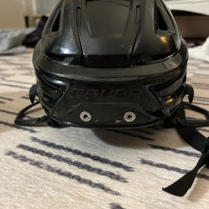 Small Bauer Re-Akt 150 Helmet (Used)