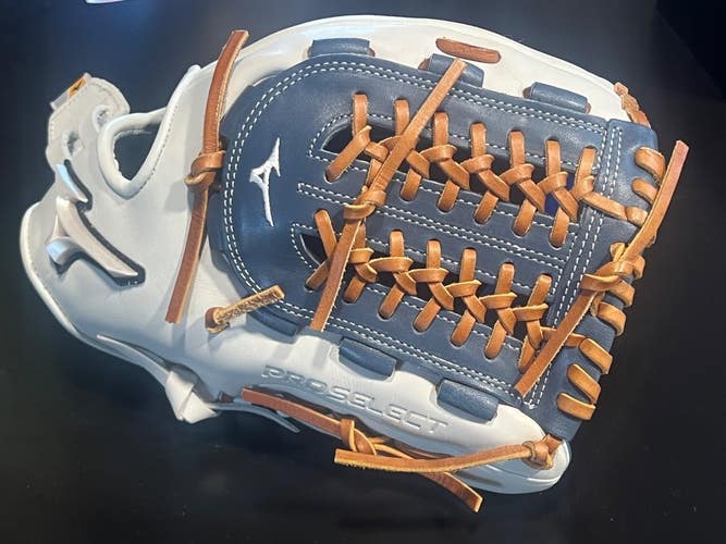 Mizuno Pro Select 12.5" White/Navy Softball Glove RHT GPSF-70NYD (New)