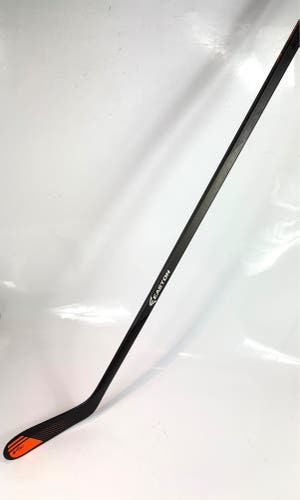 Senior Easton V9 Right Handed Hockey Stick Toe Pattern 85 Flex (New)