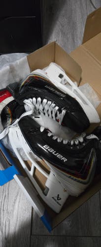 2025 Bauer Vapor Flypro Hockey Skates Extra Wide Width 6