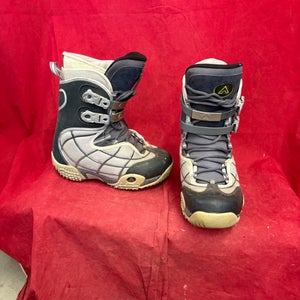 Snowboard Boots: Size M 11.0 (W 12.0) Airwalk Snowboard Boots (Used)