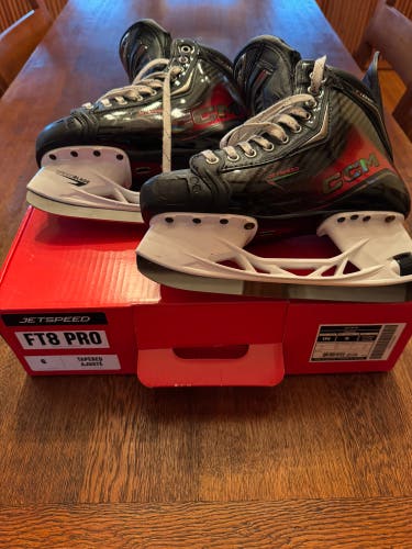 2025 CCM JetSpeed FT8 Pro Hockey Skates 6 (Used)