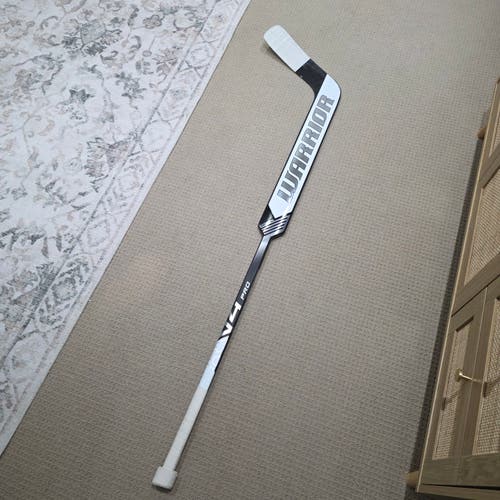 25" Warrior Ritual V4 Pro Goalie Stick  (New)