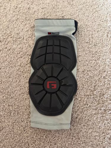 Senior Elbow Protection (Used)