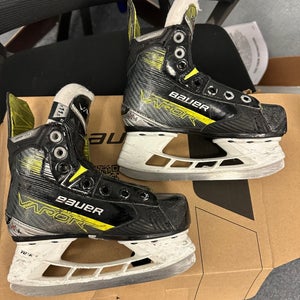 Bauer Vapor X4 Hockey Skates Regular Width Youth 11.5 (Used)