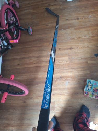 Bauer Eon Pro hockey stick p28 77 flex