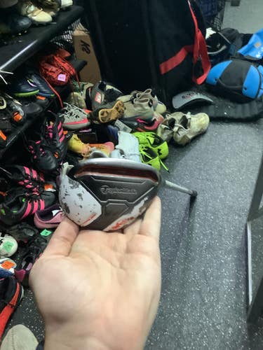 TaylorMade (Used) Right Handed Men's Regular Flex 3H Hybrid