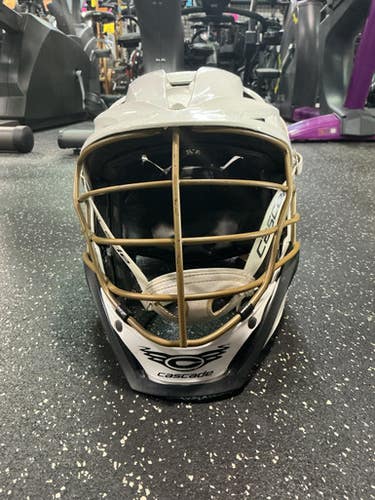 Used Cascade S Lacrosse Helmet White SM 10743-S000473717