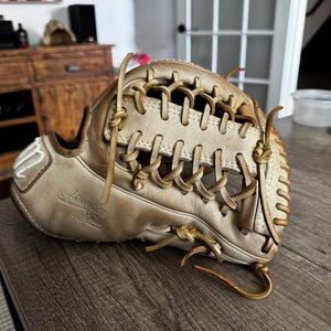 Marucci Ascension RH Baseball Glove 11.75" (Used)
