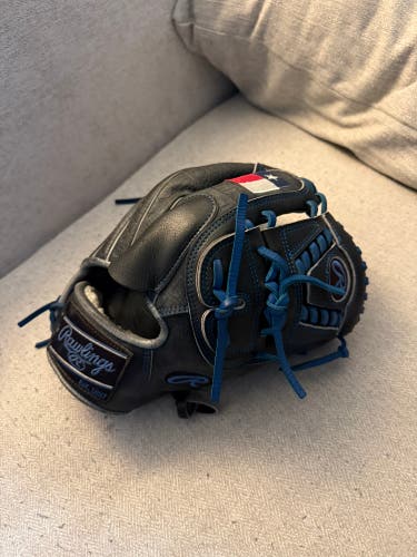 Rawlings RH Pitcher's Baseball Glove 11.5" (Used)