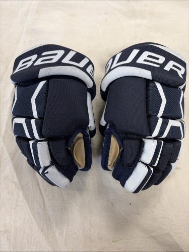 Junior Youth Size 8 Inch Bauer Supreme 150 Ice Hockey Player Gloves.